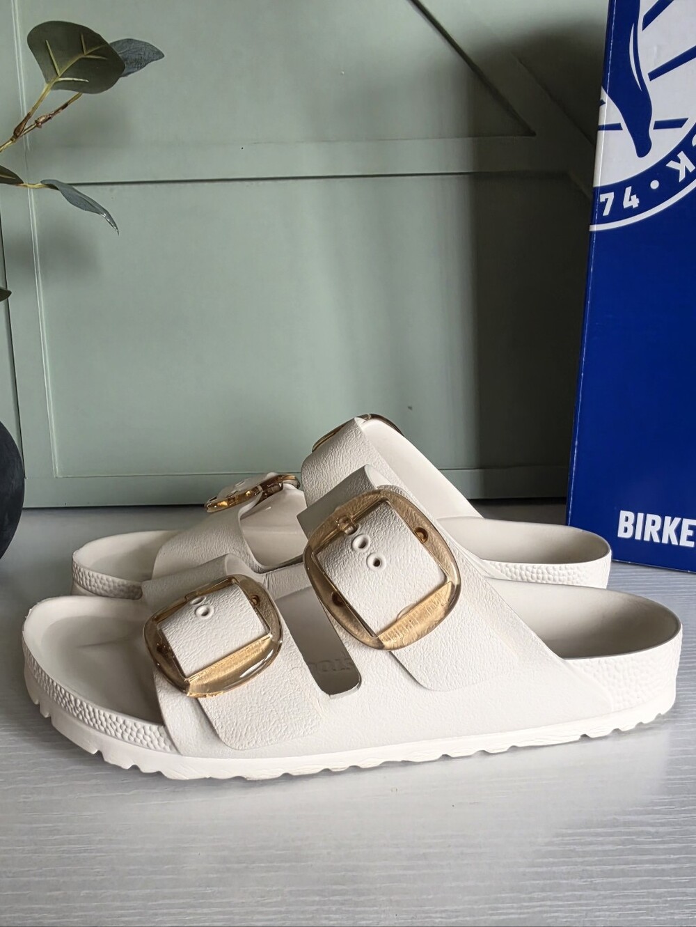 Birkenstock Unisex Arizona EVA Sandals - White with Buckles